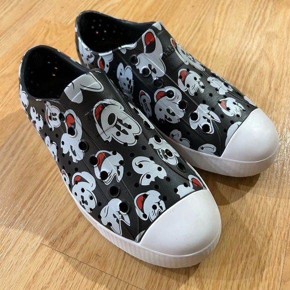 Native Shoes Shoes - Native x Mickey Mouse shoes - Like new! M5/W7